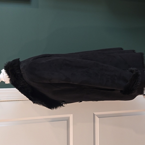 Ann Taylor Faux Fur Coat - Picture 2 of 4